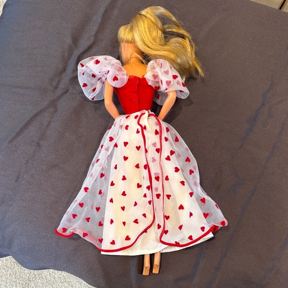 VINTAGE 1983 LOVING YOU RARE BARBIE - Picture 2 of 4